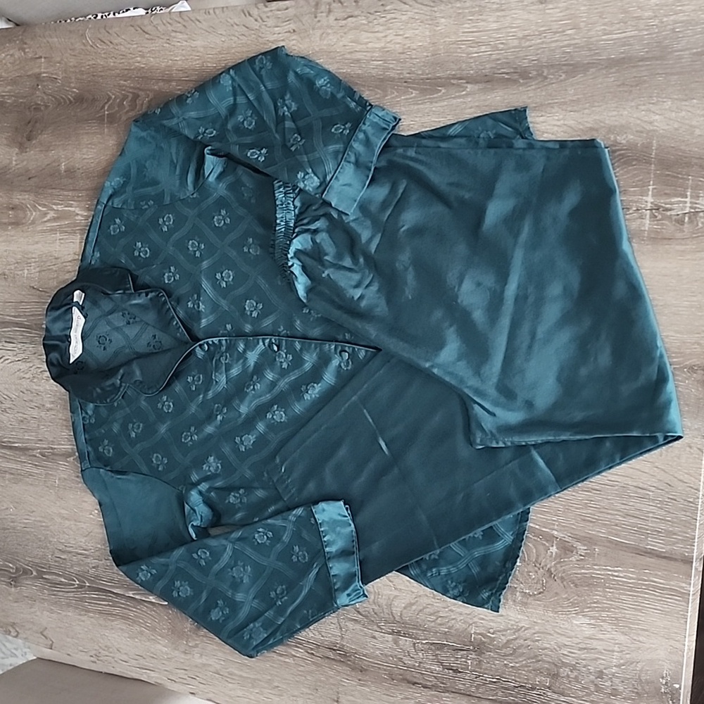 Y2K Victoria's Secret Emerald Green 2 Piece Matching Satin Pajama Loungewear Set